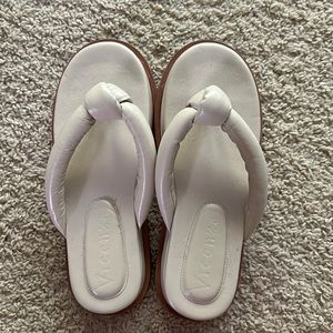 Vicenza leather sandals